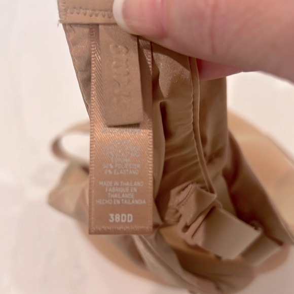 NWT SKIMS WEIGHTLESS DEMI BRA 38DD CLAY - Picture 11 of 12